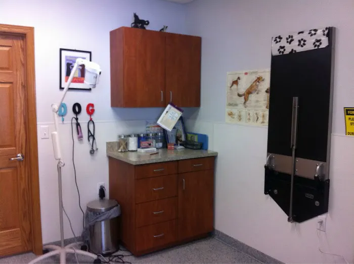 Caledonia Veterinary Clinic 12