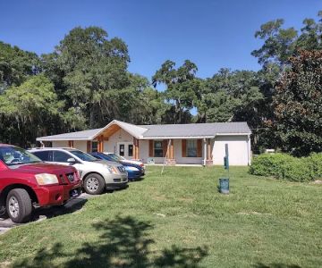 Live Oak Animal Clinic