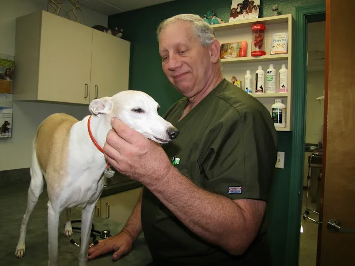 Fruitville Veterinary Clinic 12