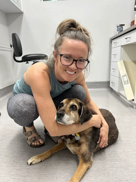 Agua Fria Animal Hospital 7