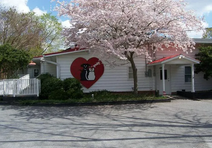 West Marietta Veterinary Clinic 12
