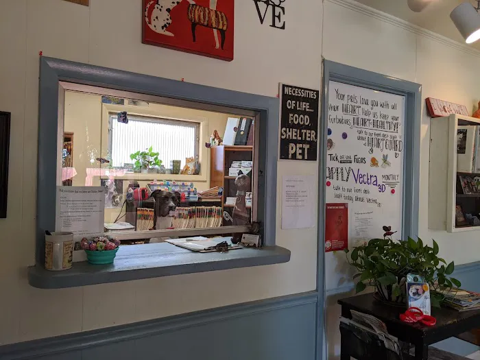 Whiteway Animal Hospital 12