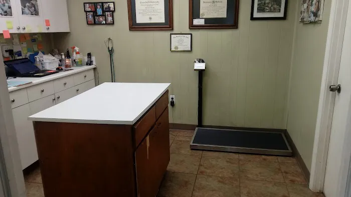 North Fulton Veterinary Hospital 8