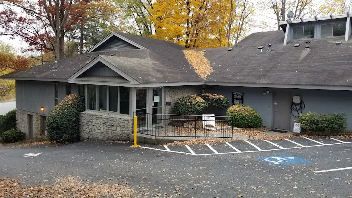 Vernon Woods Animal Hospital 12