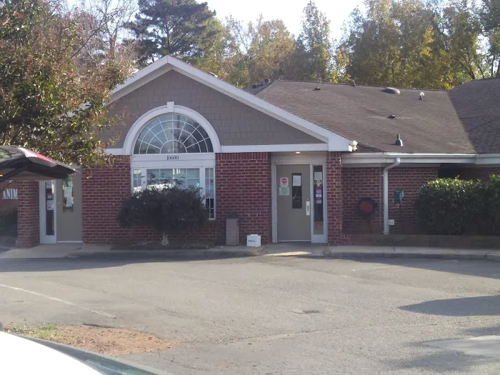 Matthews Animal Clinic 12