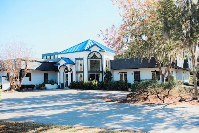 Peterson Smith Equine Hospital + Complete Care 1