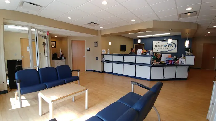 Riser Animal Hospital 12