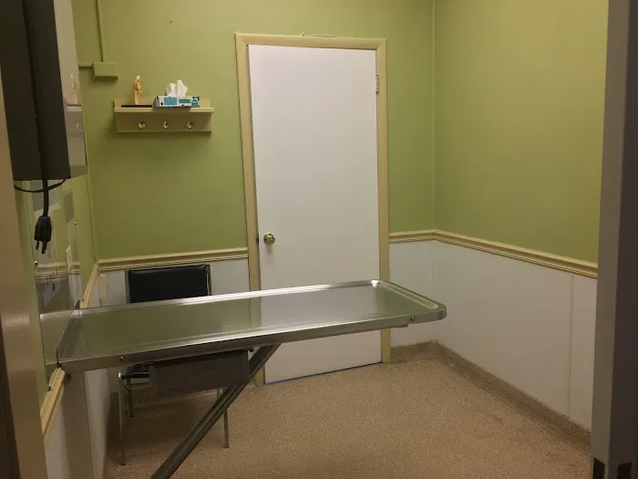 Hilltop Animal Hospital 12