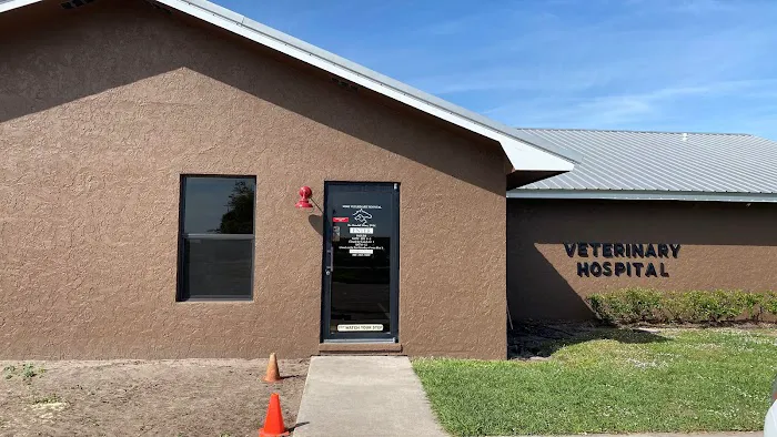 CowTown Animal Hospital 12
