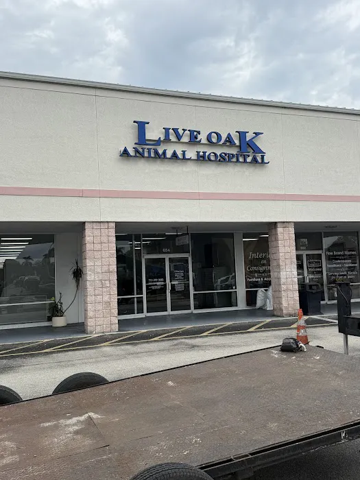 Live Oak Animal Hospital - Miracle Mile 6