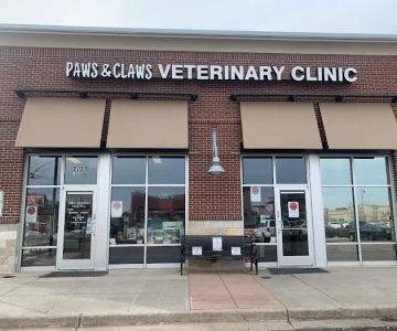 Paws and Claws Veterinary Clinic