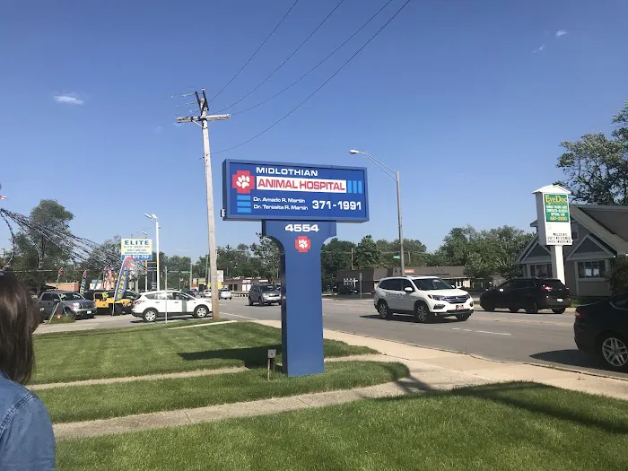 Midlothian Animal Clinic 12