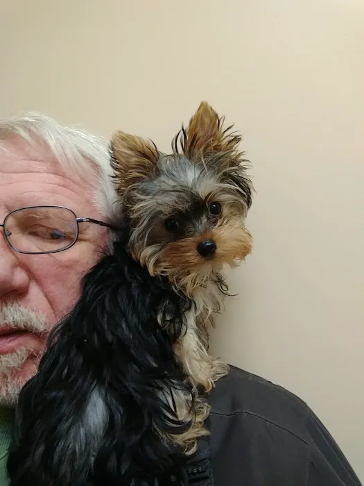 Hart Animal Hospital *Dr. Daniel Hart*Dr. Noah Wolinski 9