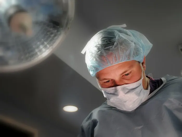 Steven Baker, DVM, MS, DACVS 4