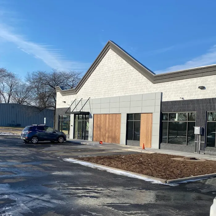 Premier Veterinary Group - Mundelein 12