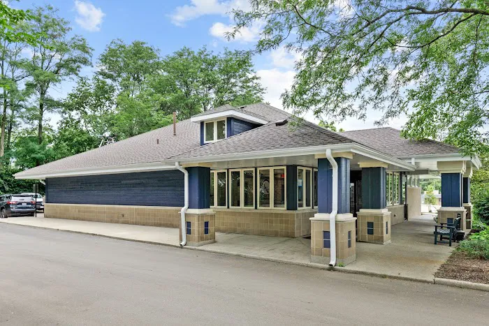 Spring Hill Veterinary Clinic: Redeker-Goelit Erin DVM 12