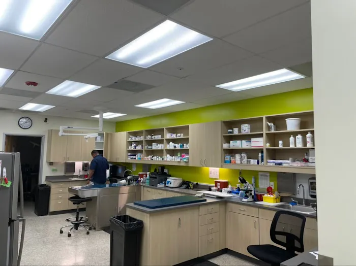Sarasota Tamiami Animal Hospital 12