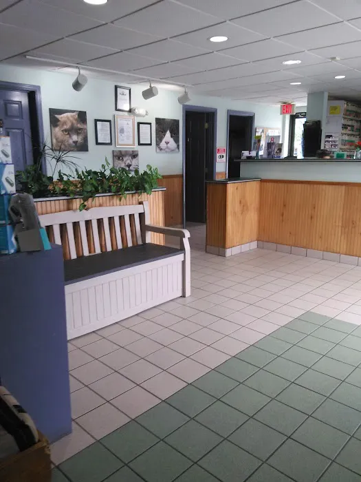 Waldorf Animal Clinic 12