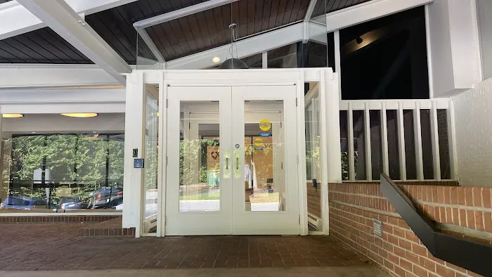 Everhart Veterinary Cross Keys 12