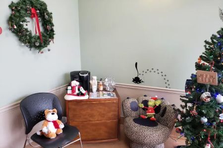 Crossroads Animal Clinic Inc