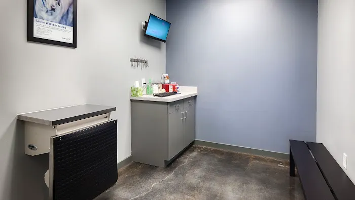 Garden Oaks Veterinary Center 3