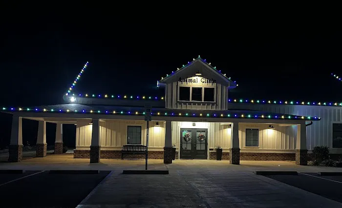Auburn Oaks Animal Clinic 2