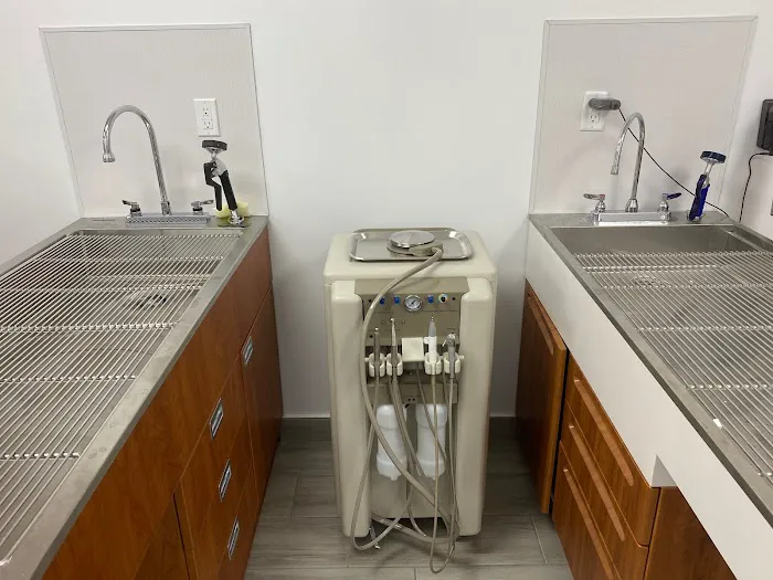 Jax Vets Affordable Animal Hospital at San Jose 6