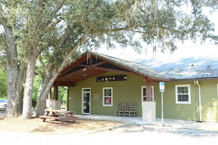 Black Creek Pet Clinic at Poochies 1
