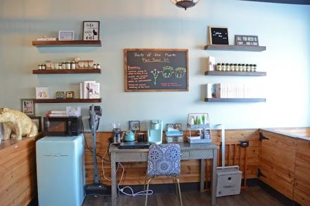 Royal Treatment Veterinary Center, Wilmette