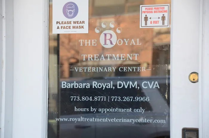 Royal Treatment Veterinary Center, Wilmette 12