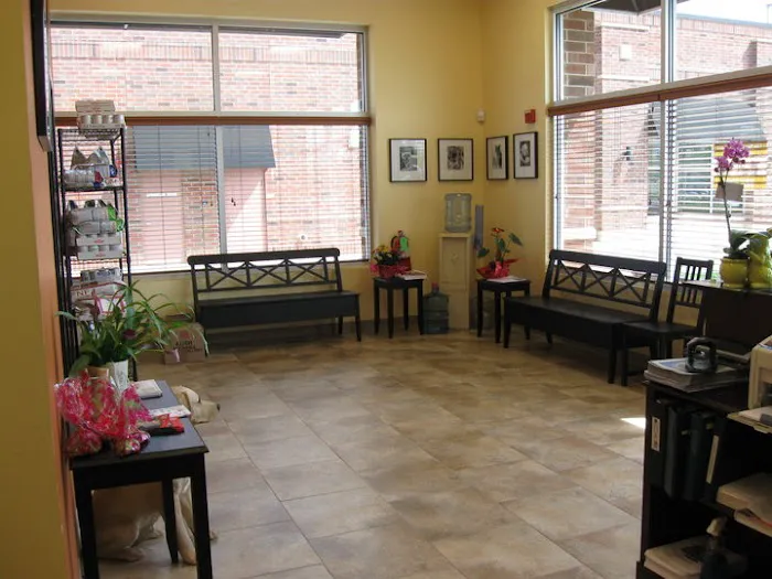 Lake Street Animal Hospital 12