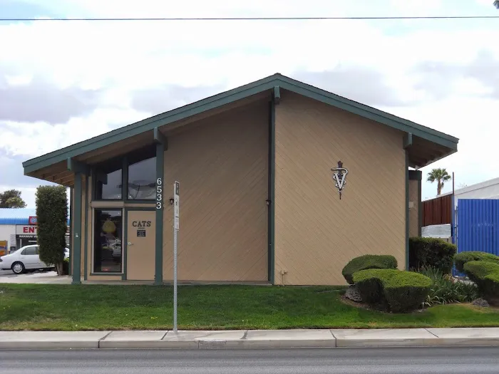 Sahara Pines Animal Hospital 12