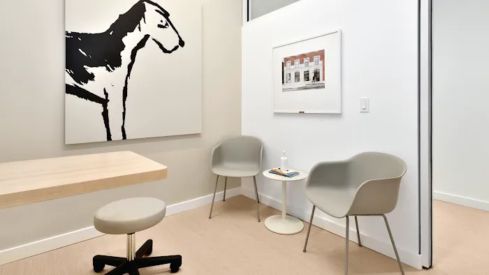 Small Door Veterinary - Gramercy 12