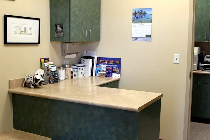 Broadlands Veterinary Clinic 6
