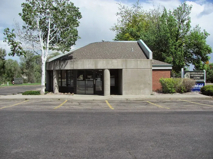 Animalhouse Veterinary Clinic: Chad Stewart MS DVM 12