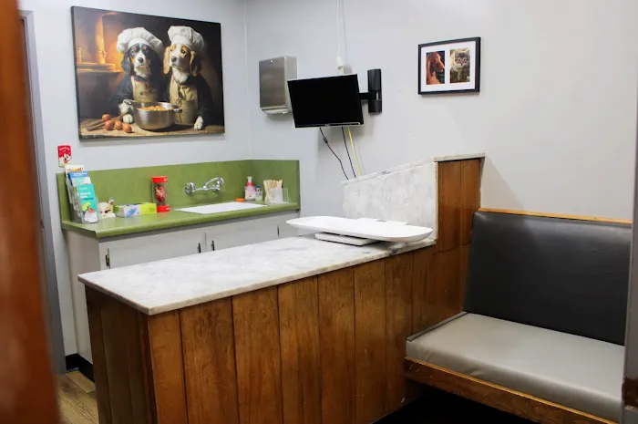 Signal Hill Pet Hospital 12