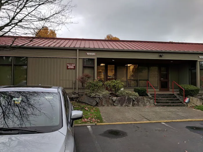 Evergreen Avian and Exotic Animal Hospital 12