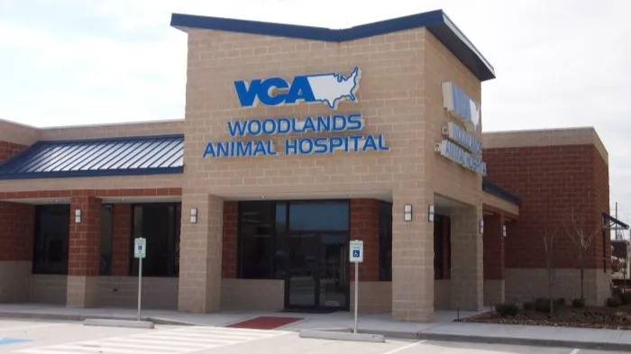VCA Woodlands Animal Hospital 12