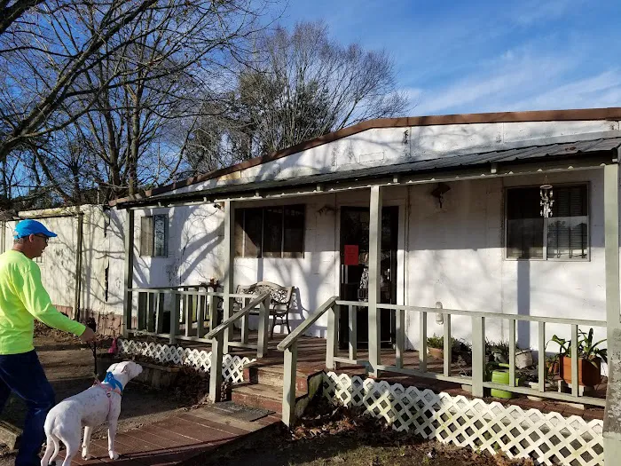 Gosling Road Veterinary Clinic 12