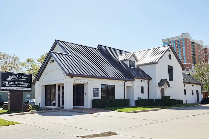2525 Sunset Veterinarians 12
