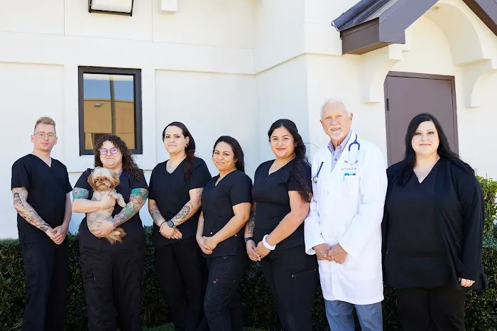 2525 Sunset Veterinarians 12