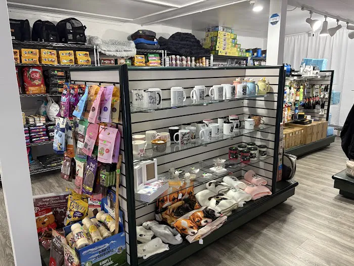 Avila Pet Store 1