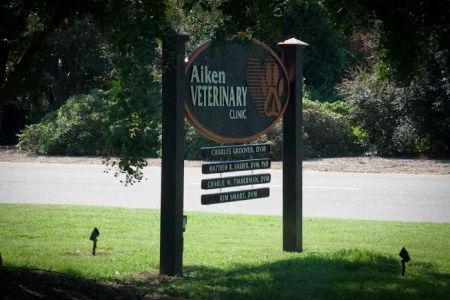 Groover, Charles B, Dvm - Aiken Veterinary Clinic