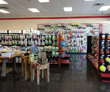 Chuck & Don's Pet Food & Supplies