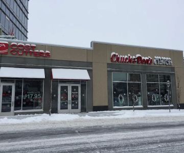 Chuck & Don's Pet Food & Supplies