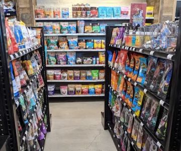 Chuck & Don's Pet Food & Supplies