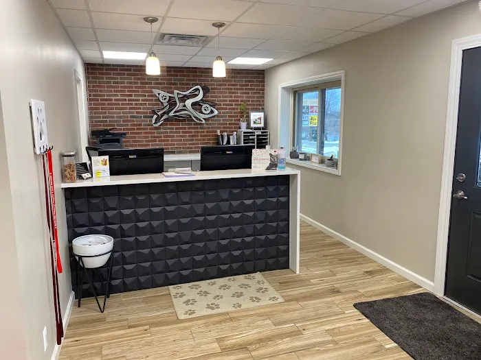 North Hills Veterinary Hospital: Carmona Franklin M DVM 1
