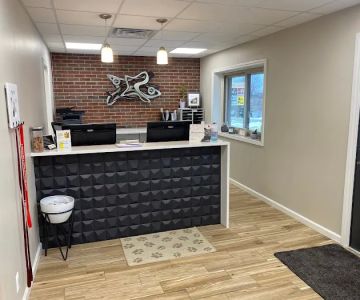 North Hills Veterinary Hospital: Carmona Franklin M DVM