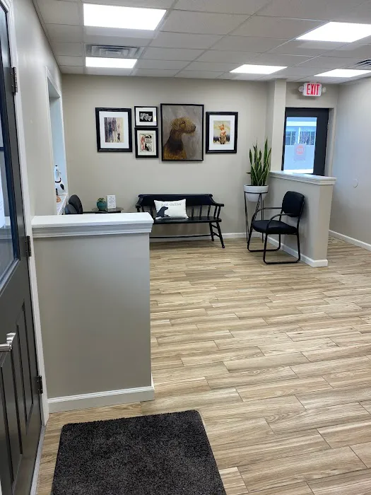 North Hills Veterinary Hospital: Carmona Franklin M DVM 2