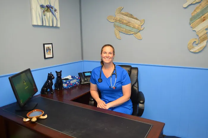 Hamilton Animal Hospital 10